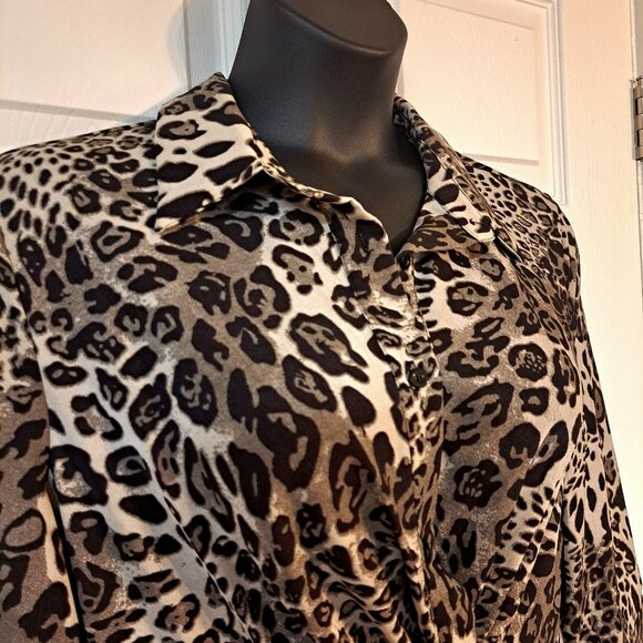 L.N.V. Cheetah Print Blouse - Picture 3 of 7